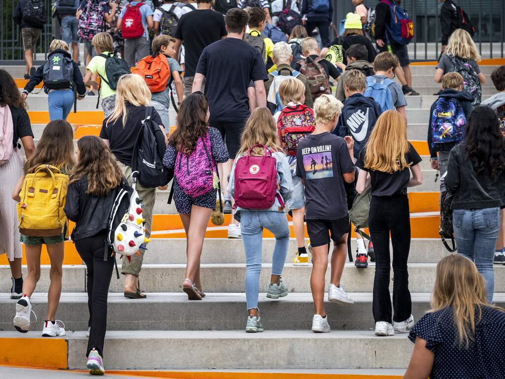 Opnieuw school dicht na online dreiging, bijna 20 Amsterdamse scholen bedreigd