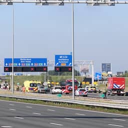 Meerdere gewonden bij ongeluk op A4 bij Schiphol, snelweg afgesloten