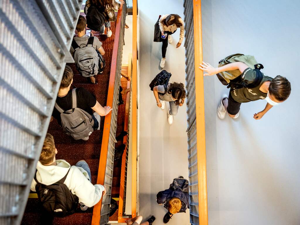 Tijdelijk extra loon voor docenten en schoolleiders op scholen met achterstand