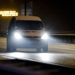 Code rood Noord-Nederland wegens gladheid, KNMI adviseert van de weg te blijven