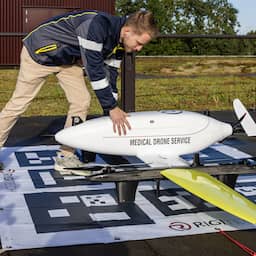 Drones gaan medicijnen en monsters vervoeren tussen ziekenhuizen