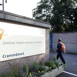 Homoseksuele asielzoeker mishandeld door groep medebewoners azc Budel