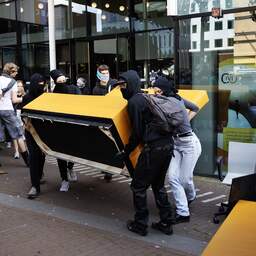 Voor politie, UvA én demonstranten is onduidelijk wie de onruststokers zijn