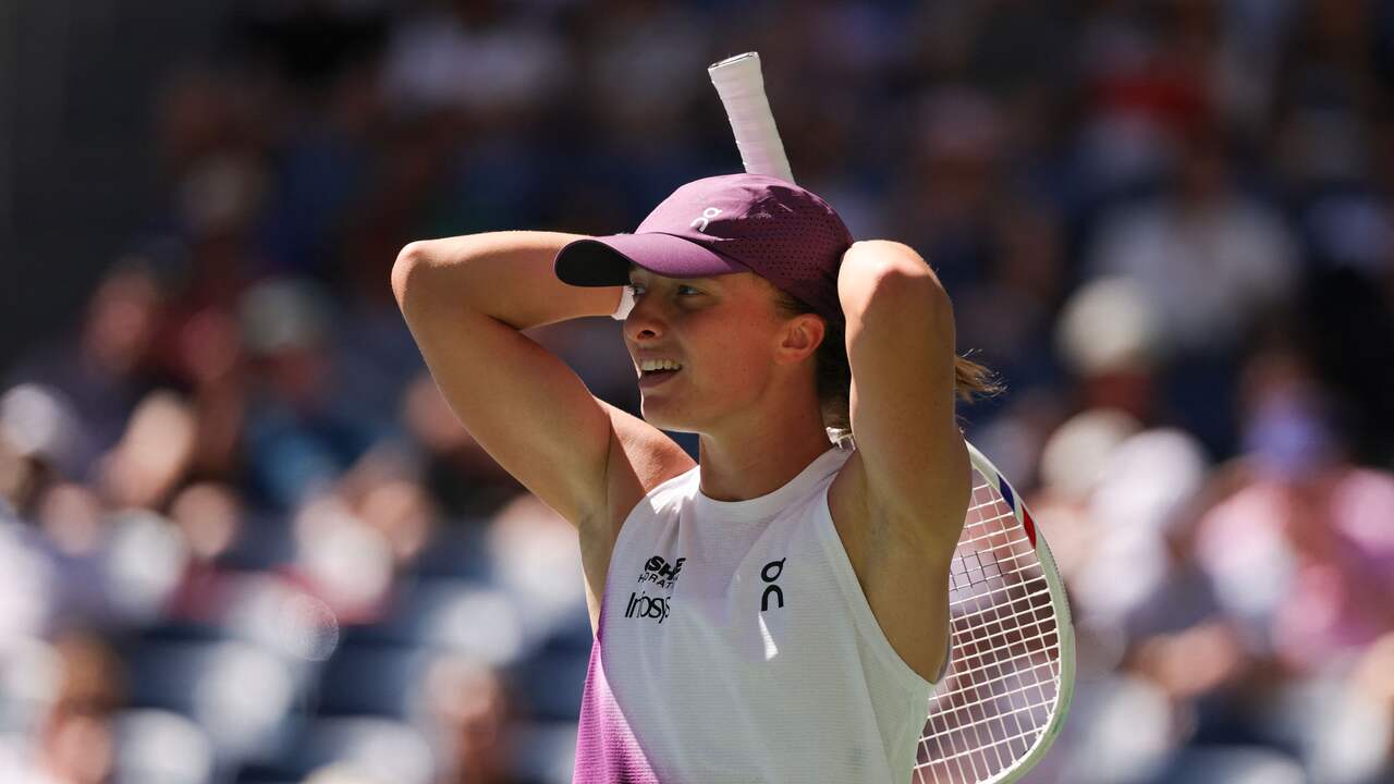 Foto bij Swiatek uitgeschakeld op US Open na opvallende inzinking in eerste set