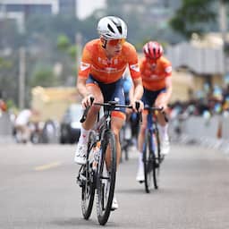 Tegenvallende Demi Vollering grijpt ook in Rwanda naast wereldtitel op de weg