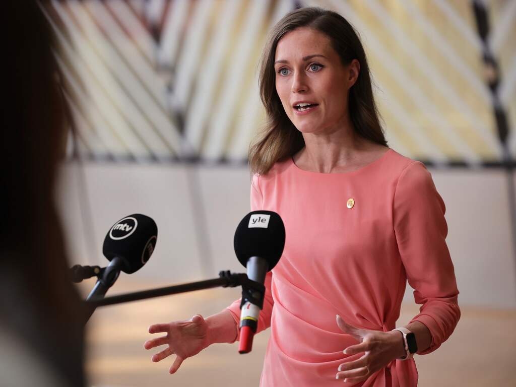 Finse premier beëindigt soap rondom feestvideo's met negatieve drugstest