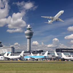 Schiphol mag van kabinet twee jaar verder zonder natuurvergunning