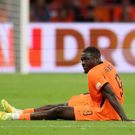 Illustratie bij: Brobbey valt geblesseerd uit bij duel Oranje, Xavi gaat vervanger oproepen