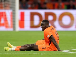 Brobbey valt geblesseerd uit bij duel Oranje, Xavi gaat vervanger oproepen