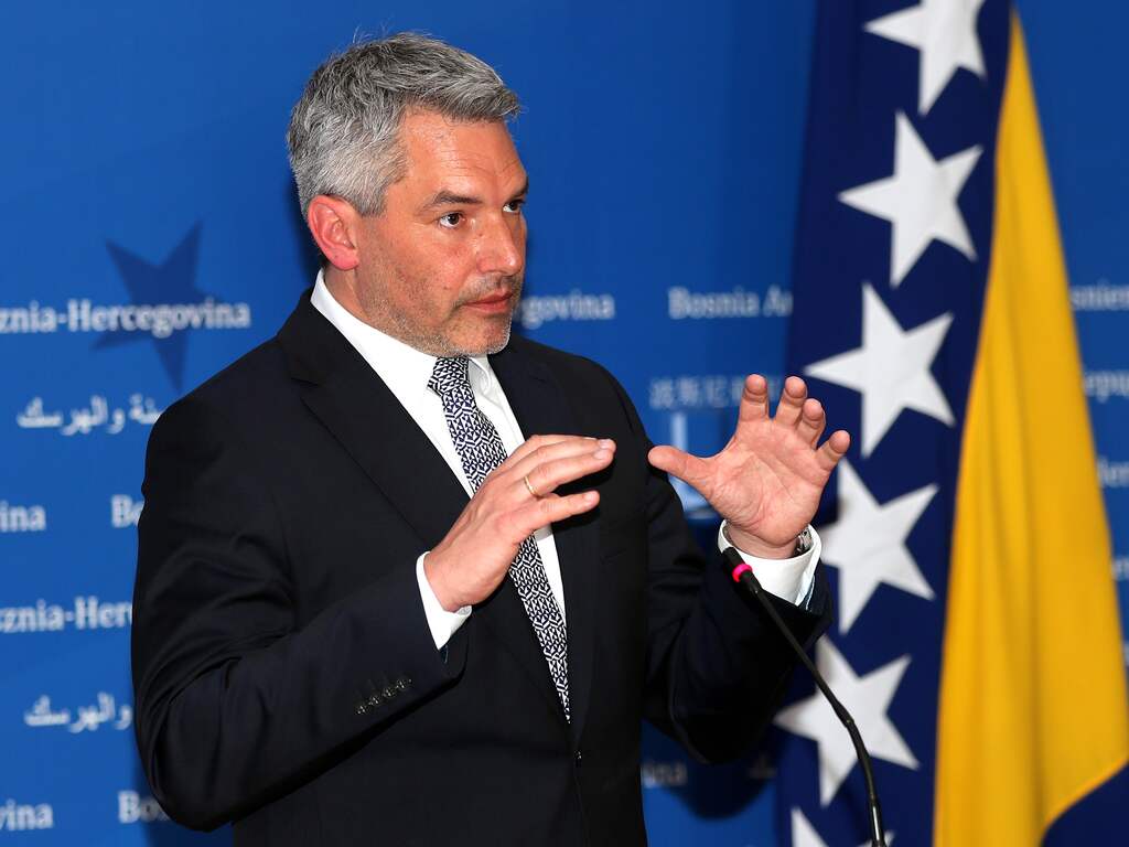 Oostenrijkse binnenlandminister Karl Nehammer wordt nieuwe bondskanselier