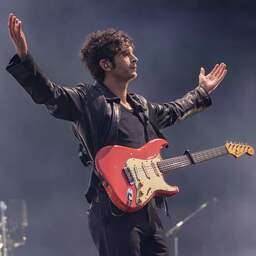 Maleisisch festival spant rechtszaak aan tegen The 1975 om zoen op podium