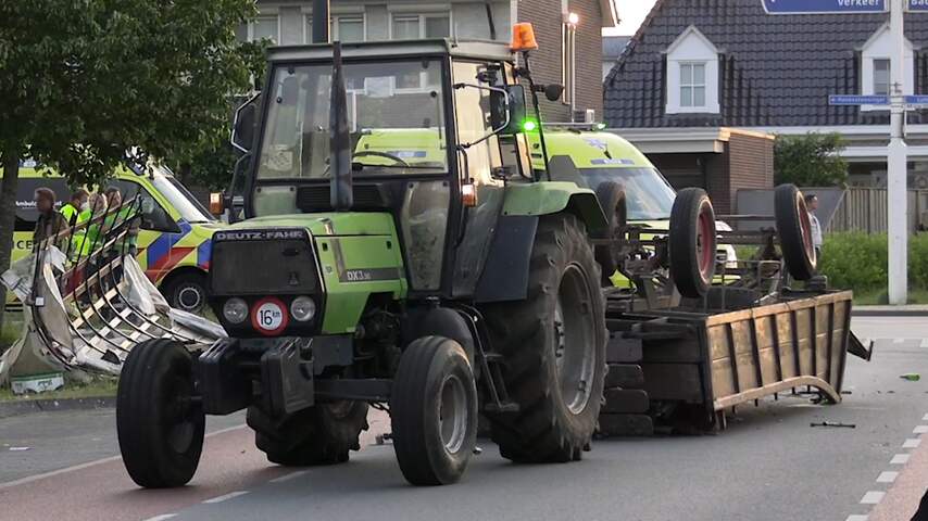 Hulpdiensten helpen gewonden nadat kar is omgeslagen in Losser