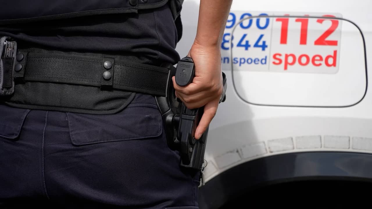 Agenten houden hand op dienstwapen bij nieuwe arrestatie in Overasselt