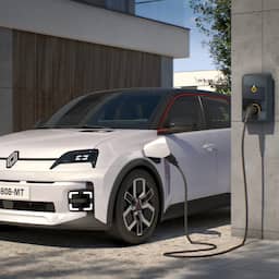 Renault brengt in 2026 systeem uit om auto als thuisbatterij te gebruiken