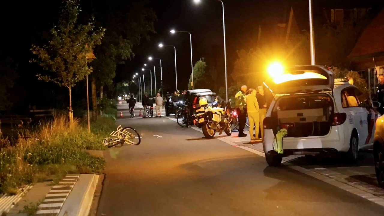 Video | Politie onderzoekt doorrijden bij zwaar ongeluk met vrouw (19) in Nieuwveen