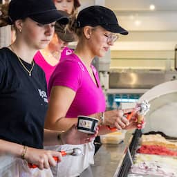 IJsverkoop komt later op gang door hitte: 'Vrouwen bloot, handel dood'