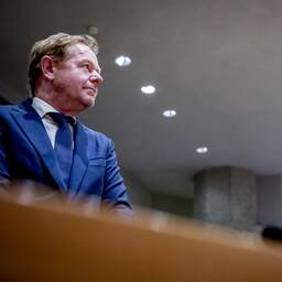 Minister Van Weel krijgt voordeel van de twijfel na extra excuses aan Kamer