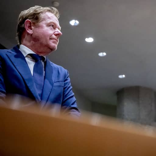 Illustratie bij: Minister Van Weel krijgt voordeel van de twijfel na extra excuses aan Kamer