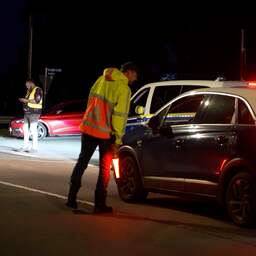 Burgers halen auto's van de weg bij Ter Apel, politie ziet niets strafbaars