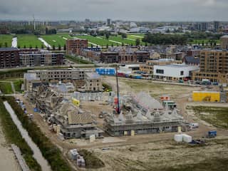 Meer vergunningen voor huizenbouw, maar bouwsector blijft vastlopen