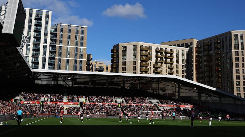 Brentford schakelt politie in: man trapte rugbybal naar het stadion vanaf flat