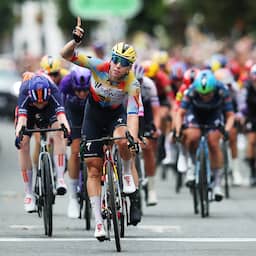 Lorena Wiebes declasseert andere sprinters in Ronde van Groot-Brittannië
