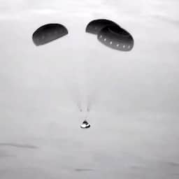 Lege ruimtecapsule Starliner succesvol geland in Amerikaanse woestijn