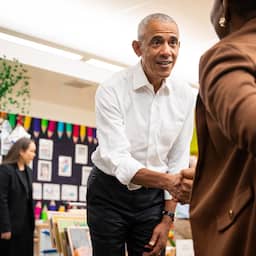 Barack Obama gaat zesdelige podcast hosten over zijn favoriete boeken
