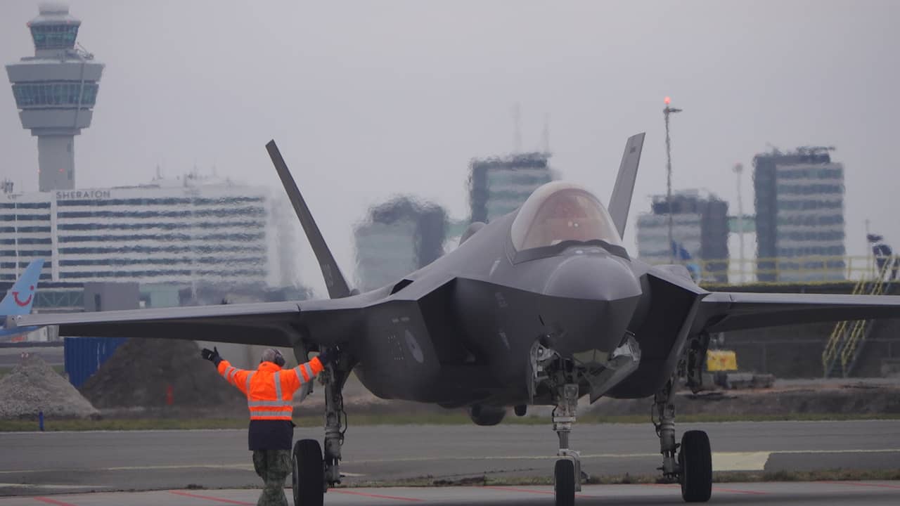 Video | F-35-gevechtsvliegtuigen landen op Schiphol