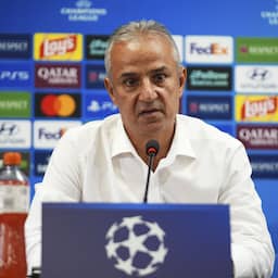 Fenerbahçe-coach neemt na CL-duel met AS Roma ontslag op persconferentie