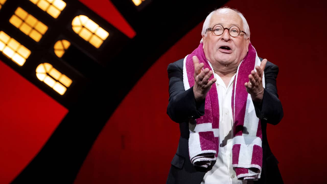 Youp van 't Hek boos over zijn afscheidscadeau: wat kreeg jij van jouw