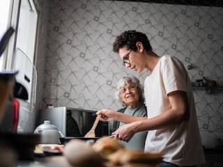 Mantelzorgers met praktische beroepen steeds vaker in de knel