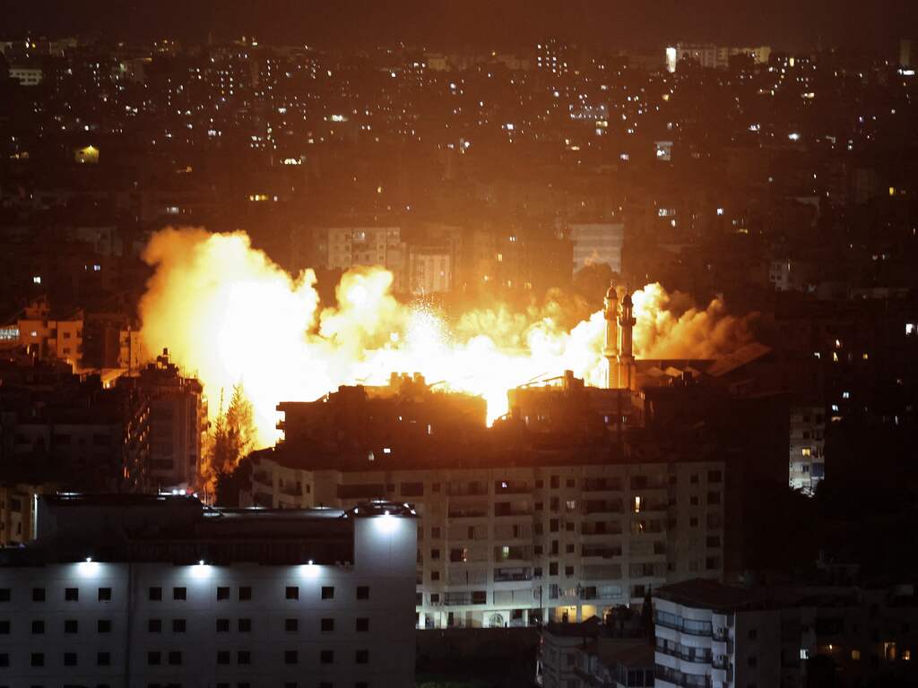 Israël voert aanvallen uit op Beiroet op belangrijke islamitische feestdag