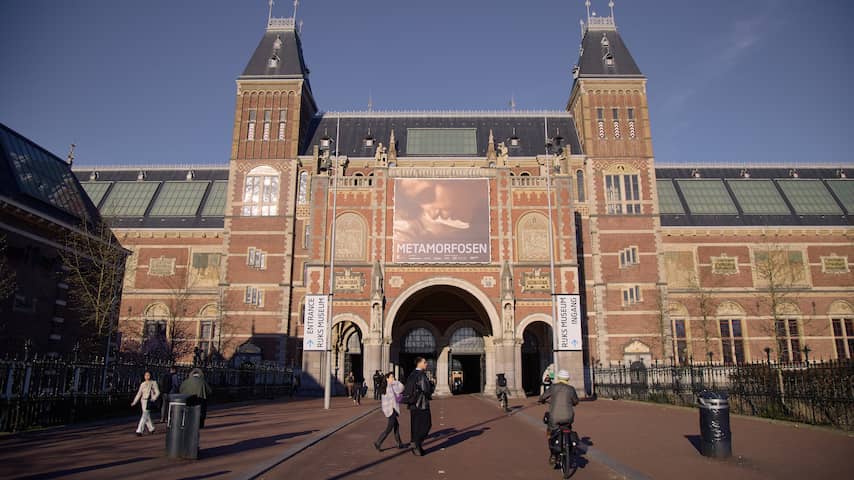 Nederland geeft eeuwenoude koran en kostbare diamant terug aan Indonesië