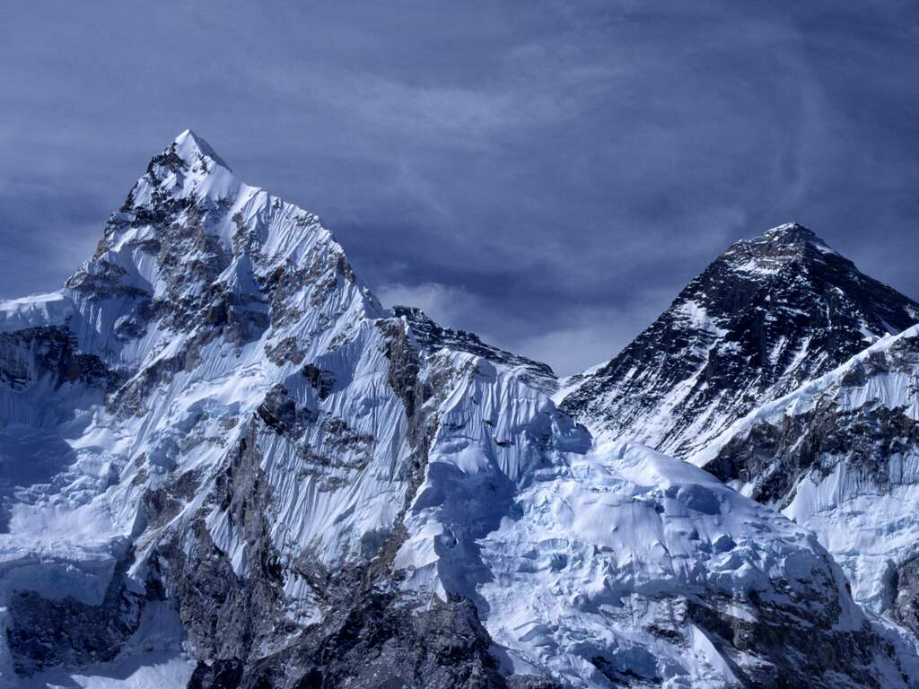 Mount Everest is meters gegroeid door rivieren die land en rotsen wegspoelen