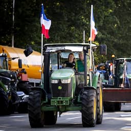Honderden boeren trekken door Drenthe uit protest tegen stikstofvoorstellen