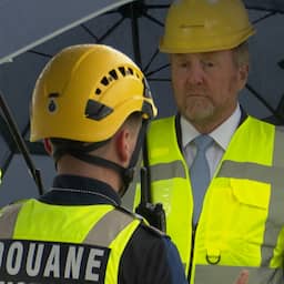 Video | Koning grijpt in bij cocaïnevraag minister Van Weel: 'Dat is geheim'