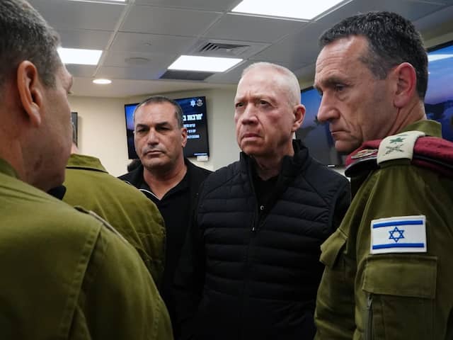 Lees hier meer over de reactie van het Israëlische oorlogskabinet op de Iraanse aanval.