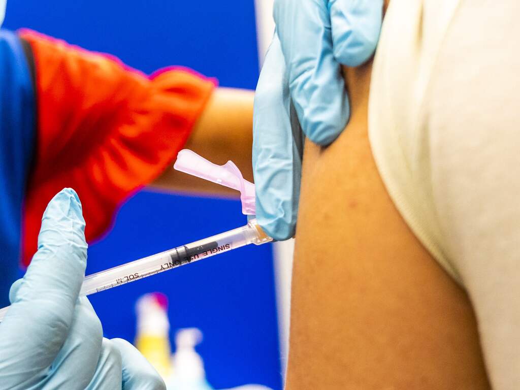 Eerste apenpokkenprikken gezet, maar werking vaccin pas in september bekend