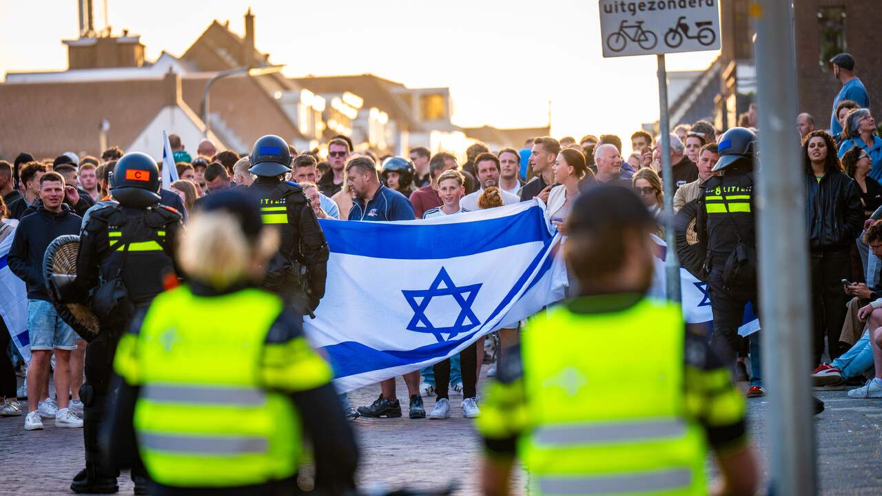 Gemeente Katwijk werd verrast door protest: geen tientallen, maar honderden inwoners