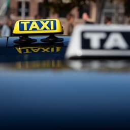 Kabinet wil bijhouden waar je naartoe gaat met taxi, privacywaakhond is kritisch