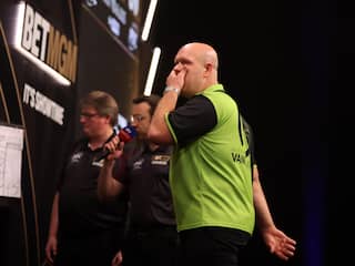 Van Gerwen is direct klaar in Premier League, maar schade in de stand valt mee