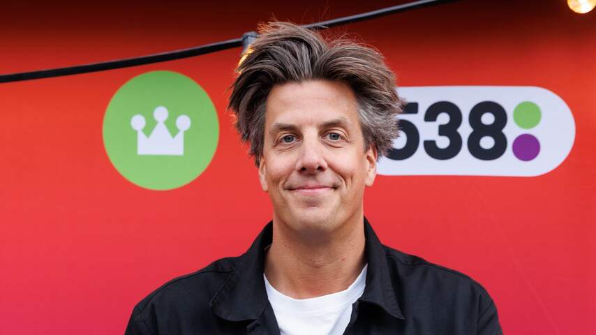 Foto bij Rob Kemps vindt het moeilijk dat hij kinderen niet elke week ziet: 'Echt last van'