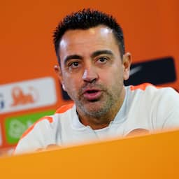 Teruglezen Oranje | Xavi bespreekt afwezigheid Memphis, Weghorst en Valente