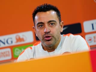 Teruglezen Oranje | Xavi bespreekt afwezigheid Memphis, Weghorst en Valente