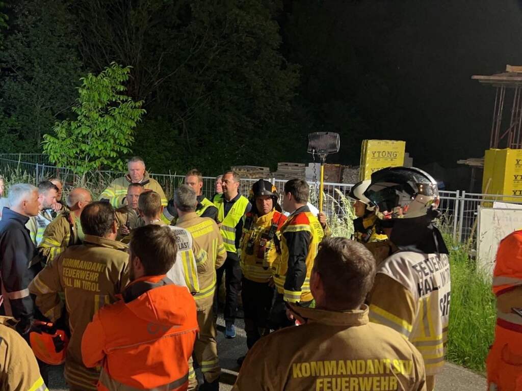 33 inzittenden van trein naar Amsterdam lichtgewond door brand in tunnel Tirol