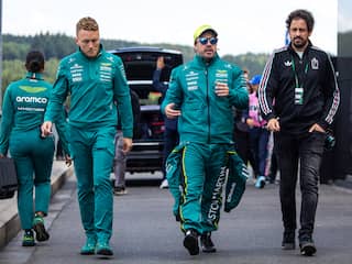 Gigantische update voor dramatisch Aston Martin, Alonso twijfelt over toekomst