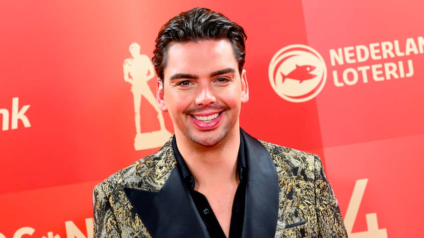 Yves Berendse Krijgt Diamanten Plaat Voor Terug In De Tijd Muziek NU nl yves-berendse-krijgt-diamanten-plaat-voor-terug-in-de-tijd-muziek-nu-nl