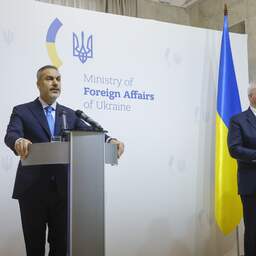 Oekraïne wil pas weer onderhandelen als Rusland vredesvoorstel doet