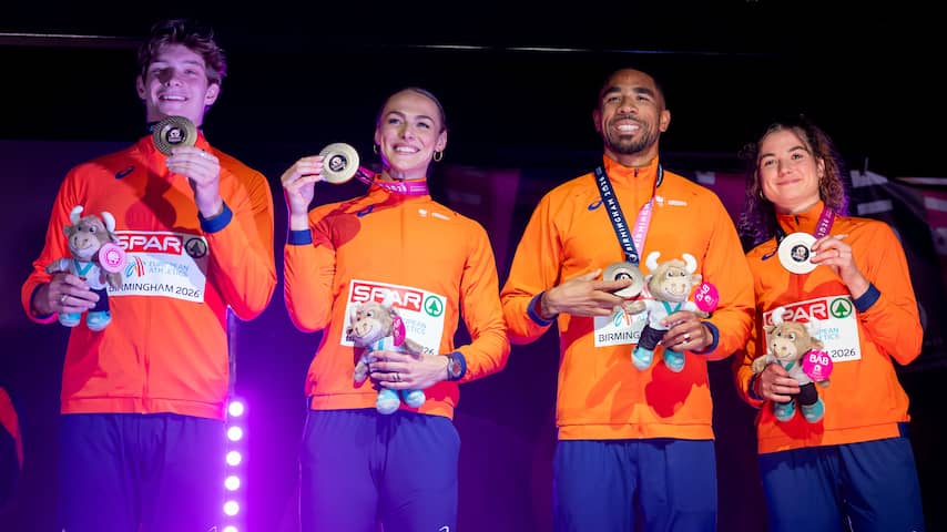 Klaver wint EK-medaille met vriend Agard: 'Gaven elkaar voor race geen knuffel'